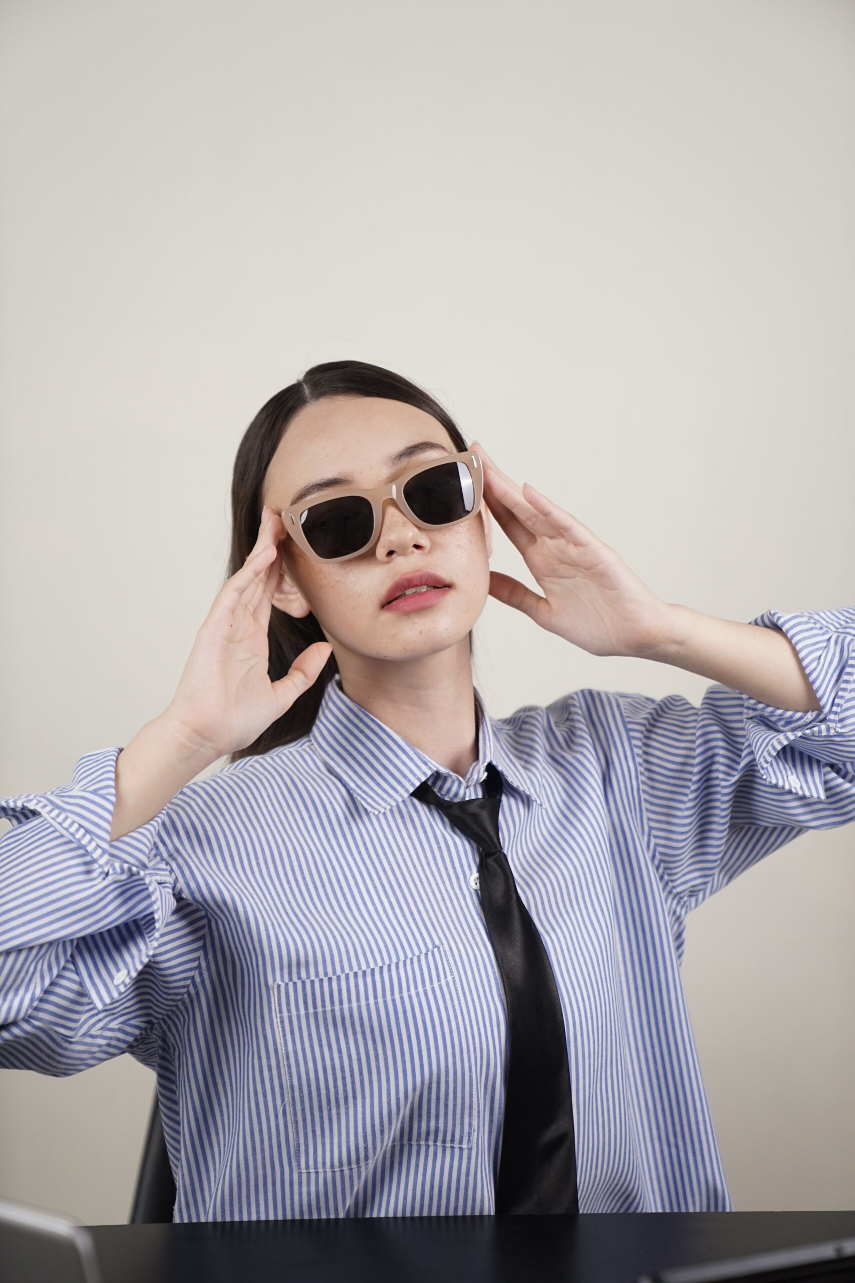 Neo Retro Style: Kacamata Soluna Vintage dengan Twist Modern