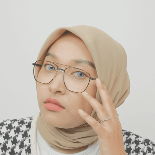 Terganggu Karena Mata Minus? Yuk Ketahui Cara Mengobatinya