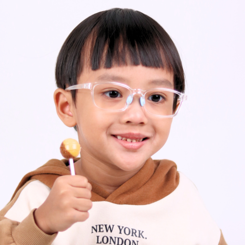 Si Kecil Gamau Pakai Kacamata Anak? Coba Lihat Koleksi yang Satu Ini!