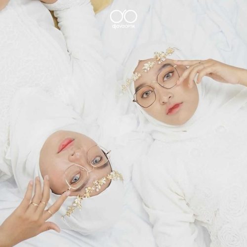 Softlens atau Kacamata, Mana yang Lebih Aman?