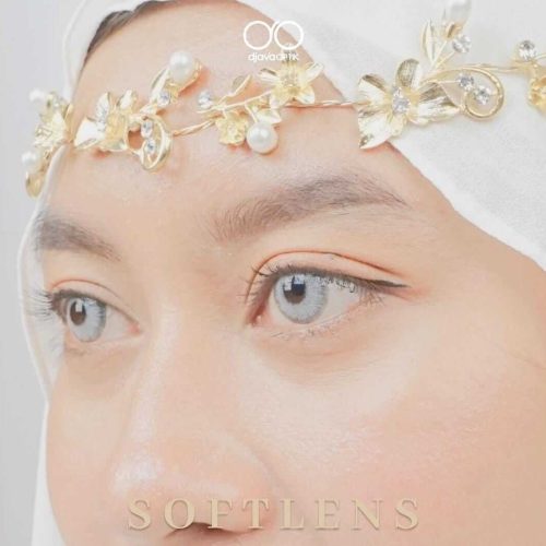How To: Begini Cara Pakai Soft Lens Dengan Benar